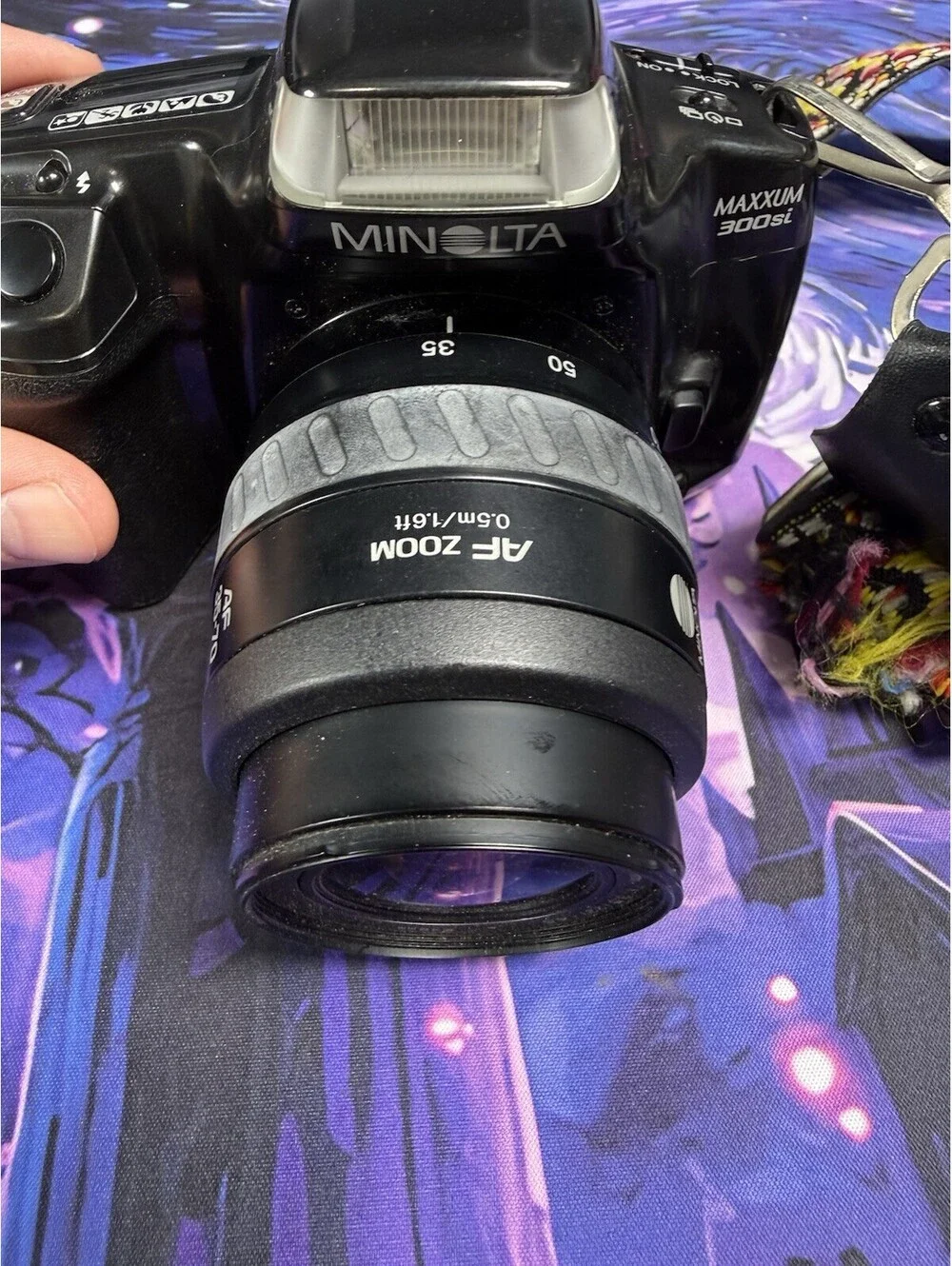 Minolta Maxxum 300si 35mm Film Camera w/ AF 35-70mm Lens And Manuel. UNTESTED